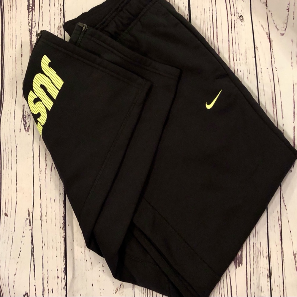 Nike Therma Fit Fleece Lined Pants Size Medium